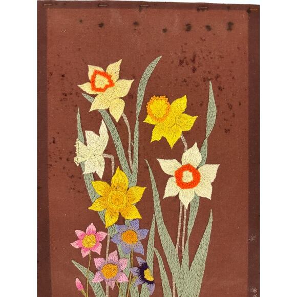 VTG Crewel Floral Daffodil Paragon Needlepoint 70s Unframed Wall Art 14"x24" - Picture 9 of 12